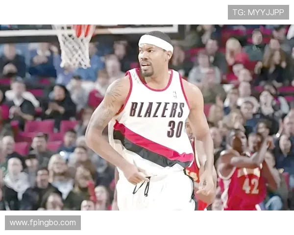 拉希德·华莱士高效无球跑动提升三分命中稳定性